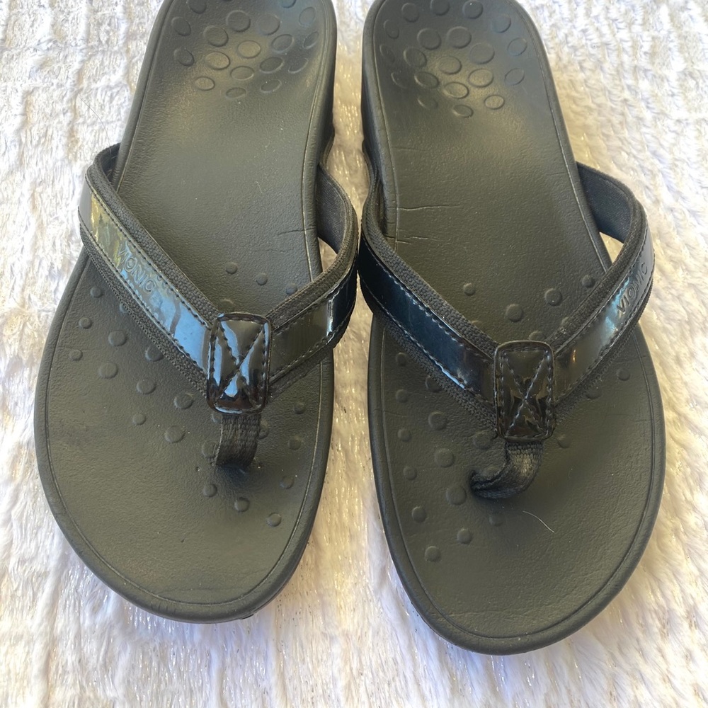 Vionic black sandals size 10 - Picture 2 of 4